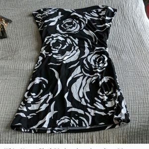 White House Black market sleeveless dress M